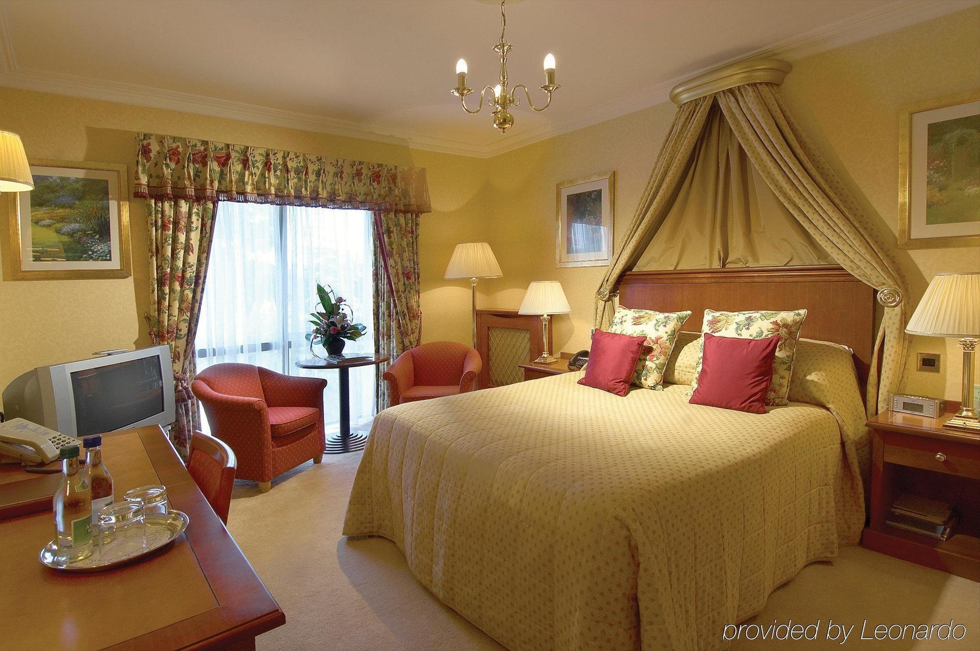 Parkway Hotel & Spa Кумбран Номер фото